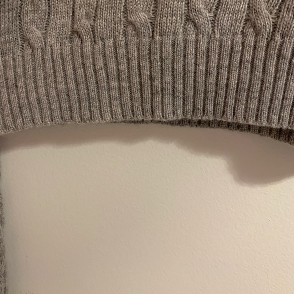 ⭐️BRANDY MELVILLE GREY KNITTED SWEATER - Picture 12 of 12